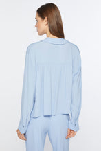 Load image into Gallery viewer, CRÊPE DE CHINE V-NECK BOXY SHIRT
