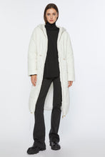 Load image into Gallery viewer, BOOTCUT JEANS IN STRETCH COTTON GABARDINE WITH BUTTONS ON THE BACK POCKETS
