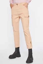 Load image into Gallery viewer, CARGO DENIM PANTS IN STRETCH COTTON GABARDINE WITH ZIPPER
