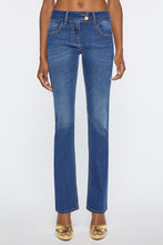 Load image into Gallery viewer, BOOTCUT JEANS IN MEDIUM-WASH STRETCH DENIM
