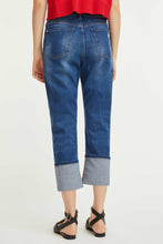Load image into Gallery viewer, BLUE DENIM ROLLED-CUFF JEANS
