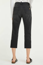 Load image into Gallery viewer, BLACK DENIM ROLLED-CUFF JEANS
