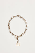 Load image into Gallery viewer, CREWNECK NECKLACE WITH CARABINER CLOSURE AND CG LOGO
