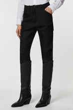 Load image into Gallery viewer, CARGO PANTS IN STRETCHY LINEN
