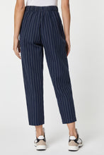 Load image into Gallery viewer, CARROT PANTS IN PINSTRIPE COTTON/LINEN BLEND
