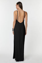 Load image into Gallery viewer, HALTER NECK MAXI DRESS IN STRETCHY VISCOSE CRÊPE
