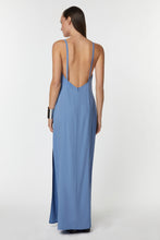 Load image into Gallery viewer, HALTER NECK MAXI DRESS IN STRETCHY VISCOSE CRÊPE
