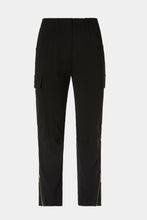 Load image into Gallery viewer, ANKLE ZIPPER CARGO PANTS IN STRETCHY VISCOSE CRÊPE
