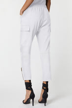 Load image into Gallery viewer, ANKLE ZIPPER CARGO PANTS IN STRETCHY VISCOSE CRÊPE
