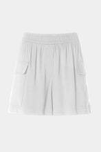 Load image into Gallery viewer, BERMUDA SHORTS IN STRETCHY VISCOSE CRÊPE
