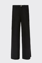 Load image into Gallery viewer, CARGO PANTS IN COTTON GABERDINE WITH BIG SIDE POCKETS
