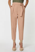 Load image into Gallery viewer, CARROT PANTS IN STRETCHY POPLIN WITH BELT
