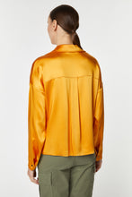 Load image into Gallery viewer, BOXY SHIRT IN STRETCHY SATIN WITH GOLD METAL BUTTONS
