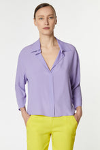 Load image into Gallery viewer, BOXY V-NECK COLLARED SHIRT IN CRÊPE DE CHINE WITH Ÿ SLEEVES
