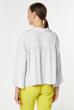 Load image into Gallery viewer, BOXY V-NECK COLLARED SHIRT IN CRÊPE DE CHINE WITH Ÿ SLEEVES
