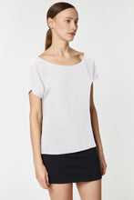 Load image into Gallery viewer, CROPPED T-SHIRT IN CRÊPE DE CHINE

