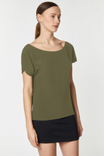 Load image into Gallery viewer, CROPPED T-SHIRT IN CRÊPE DE CHINE
