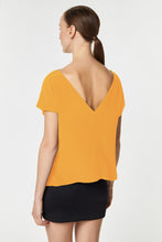 Load image into Gallery viewer, CROPPED T-SHIRT IN CRÊPE DE CHINE
