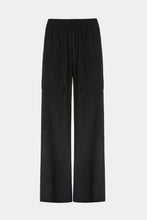 Load image into Gallery viewer, CRÊPE DE CHINE PANTS WITH MAXI DOUBLE POCKETS ON THE SIDES
