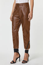Load image into Gallery viewer, CARGO PANTS IN FAUX LEATHER
