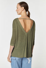Load image into Gallery viewer, CREW NECK TOP IN LINEN/VISCOSE JERSEY WITH A PLUNGING V-NECK AT THE BACK
