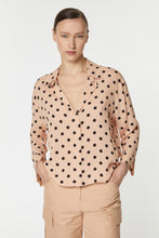 Load image into Gallery viewer, BOXY SHIRT WITH THREE QUARTER SLEEVES
