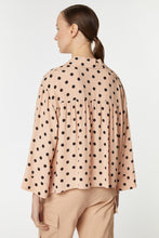 Load image into Gallery viewer, BOXY SHIRT WITH THREE QUARTER SLEEVES
