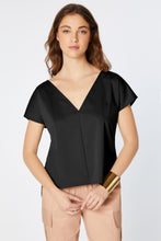 Load image into Gallery viewer, BOXY TOP IN STRETCHY COTTON POPLIN WITH DOUBLE V NECK
