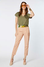 Load image into Gallery viewer, BOXY TOP IN STRETCHY COTTON POPLIN WITH DOUBLE V NECK
