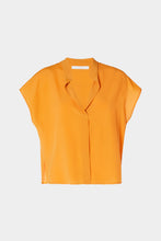 Load image into Gallery viewer, BOXY SLEEVELESS SHIRT IN CRÊPE DE CHINE WITH MANDARIN COLLAR
