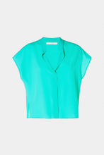 Load image into Gallery viewer, BOXY SLEEVELESS SHIRT IN CRÊPE DE CHINE WITH MANDARIN COLLAR
