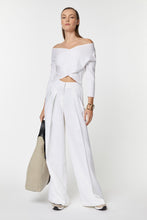Load image into Gallery viewer, CROPPED TOP IN STRETCHY VISCOSE WITH CROSSOVER FRONT
