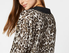 Load image into Gallery viewer, ANIMAL PRINT SHIRT WITH GOLD BUTTONS

