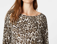 Load image into Gallery viewer, ANIMAL PRINT BOXY BLOUSE WITH GOLD BUTTONS
