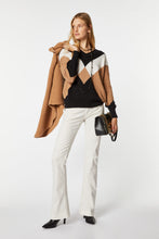 Load image into Gallery viewer, CHUNKY KNIT SWEATER WITH DEEP V NECK AND COLOR-BLOCK DETAILS
