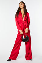 Load image into Gallery viewer, BELTED PANTS IN STRETCHY SATIN
