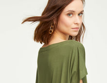 Load image into Gallery viewer, BOXY T-SHIRT IN JERSEY
